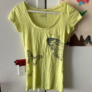 Beautiful vintage tee. So soft and comfy